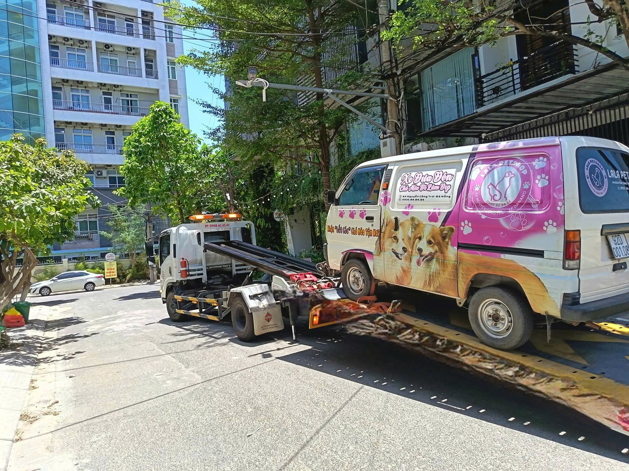 Cứu hộ xe van thương mại trong nội đô